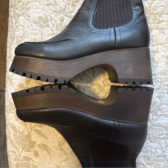 Charlotte Stone women’s like new black platform boots - Picture 11 of 16